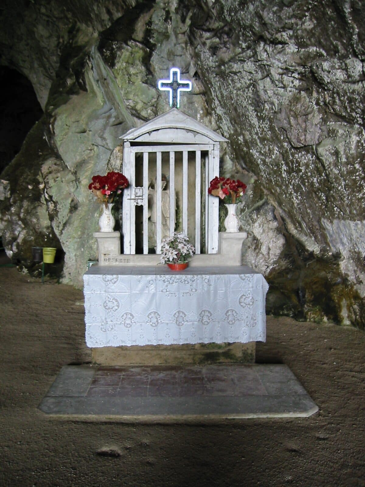 Interno delle Grotte di Pertosa-Auletta con fiume sotterraneo, Vallo di Diano, Salerno